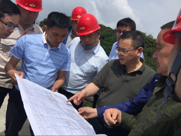 重慶市武隆區(qū)區(qū)委黨委金鴻一行到大梁子山風電場 檢查指導(dǎo)工作